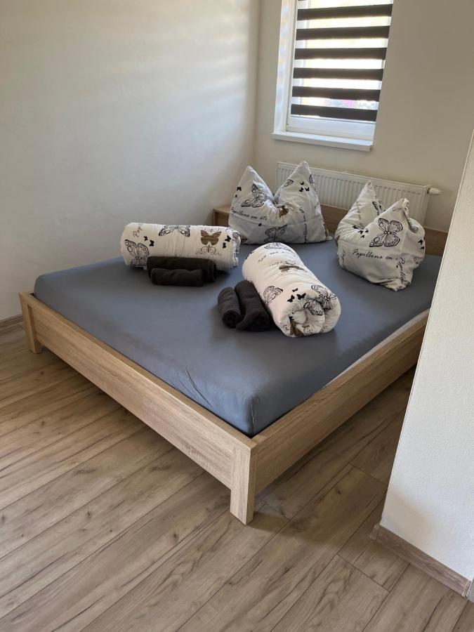 Apartmanovy Dom Magda Vrbov Buitenkant foto