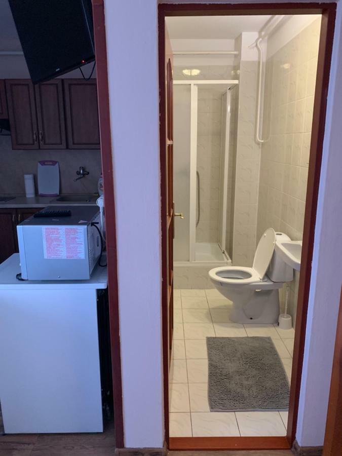 Apartmanovy Dom Magda Vrbov Buitenkant foto