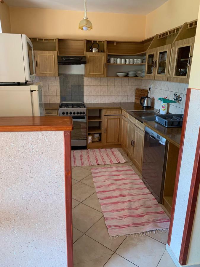 Apartmanovy Dom Magda Vrbov Buitenkant foto